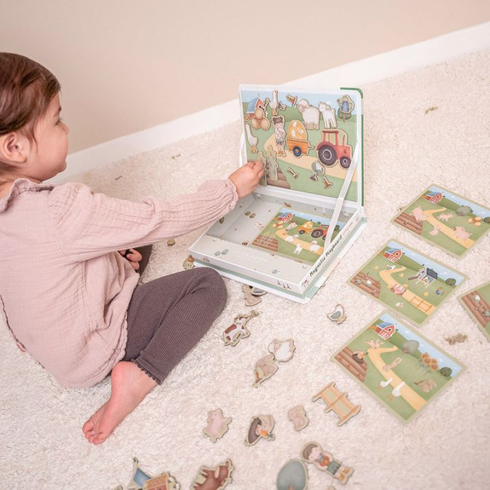 Magnetinė knygelė „Mažasis ūkis“ (Little Dutch)