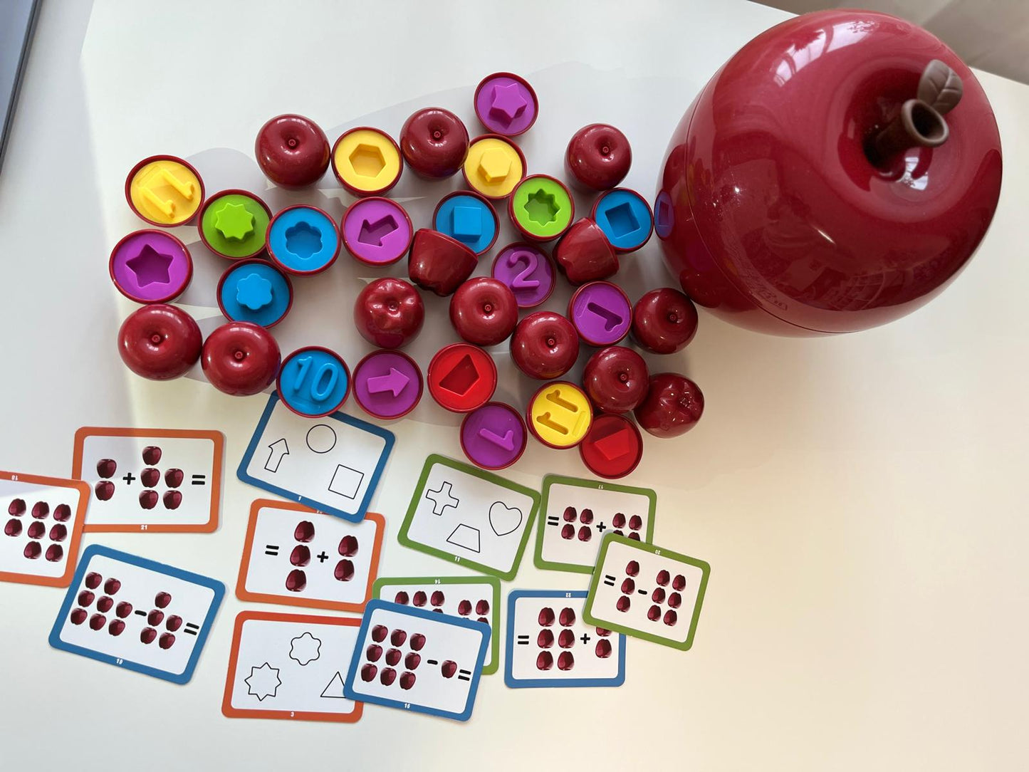 „AppleFun“ – mokomasis žaidimas su obuoliukais