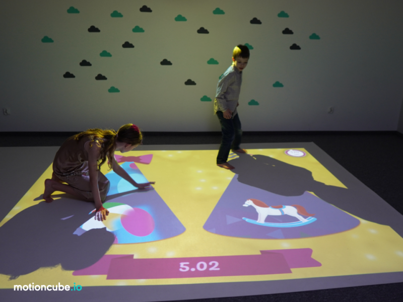 Interaktyvių žaidimų rinkinys „Gimtadienio šventė“ (SmartFloor)